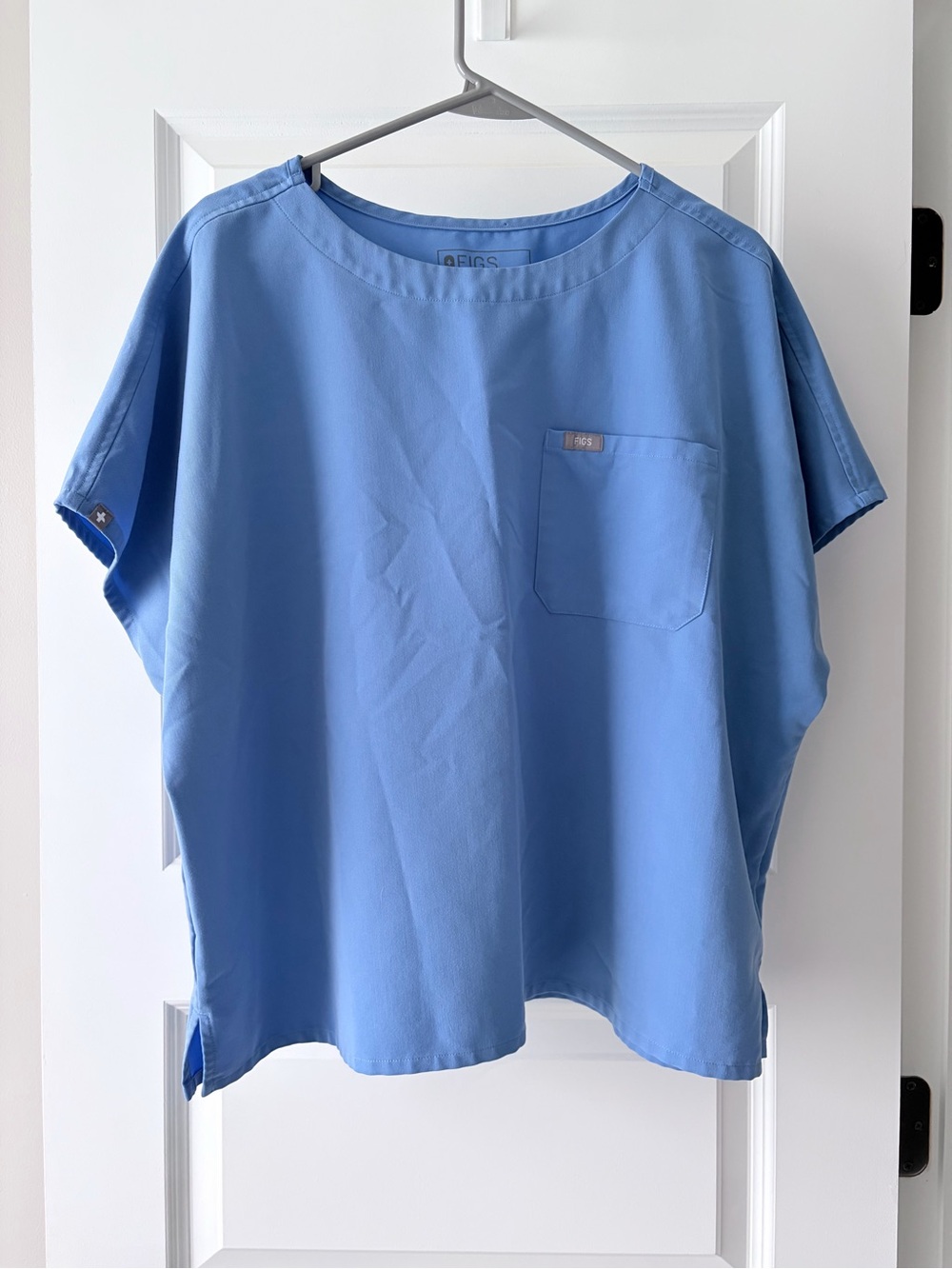 Ceil Blue FIGS Arua Cropped Crewneck One-Pocket Scrub top size XL